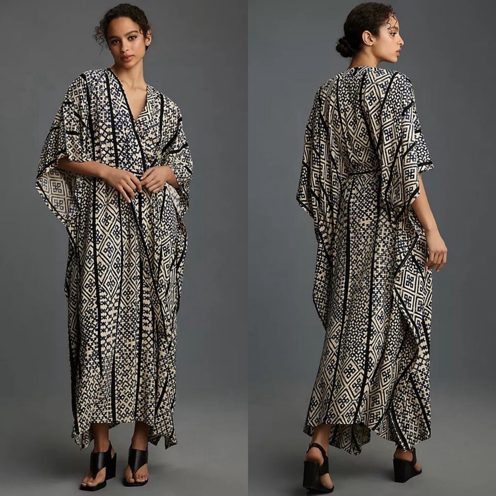 Bel Kazan Mara Kimono Kaftan in Blue Temple One Size